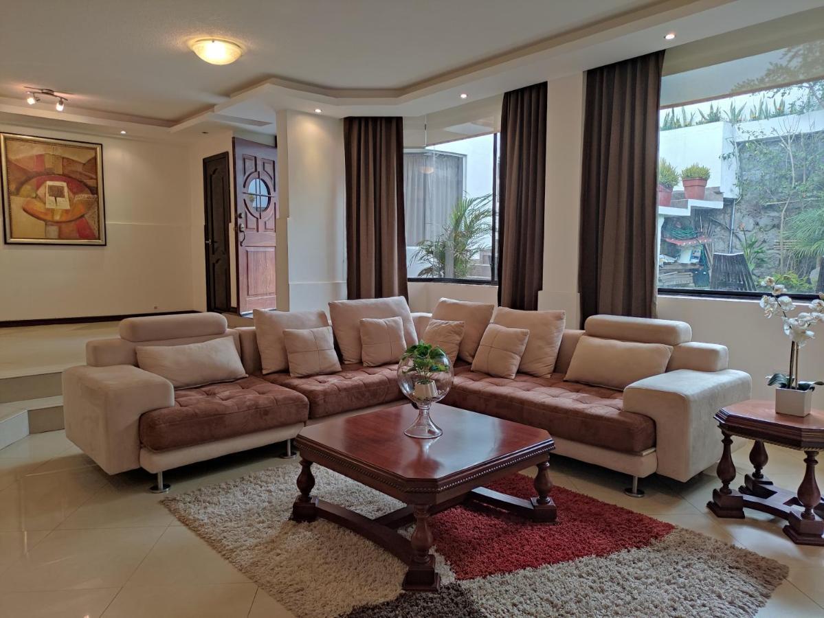Hospedaje En Quito Norte, Apartamento & Suite Independientes Экстерьер фото
