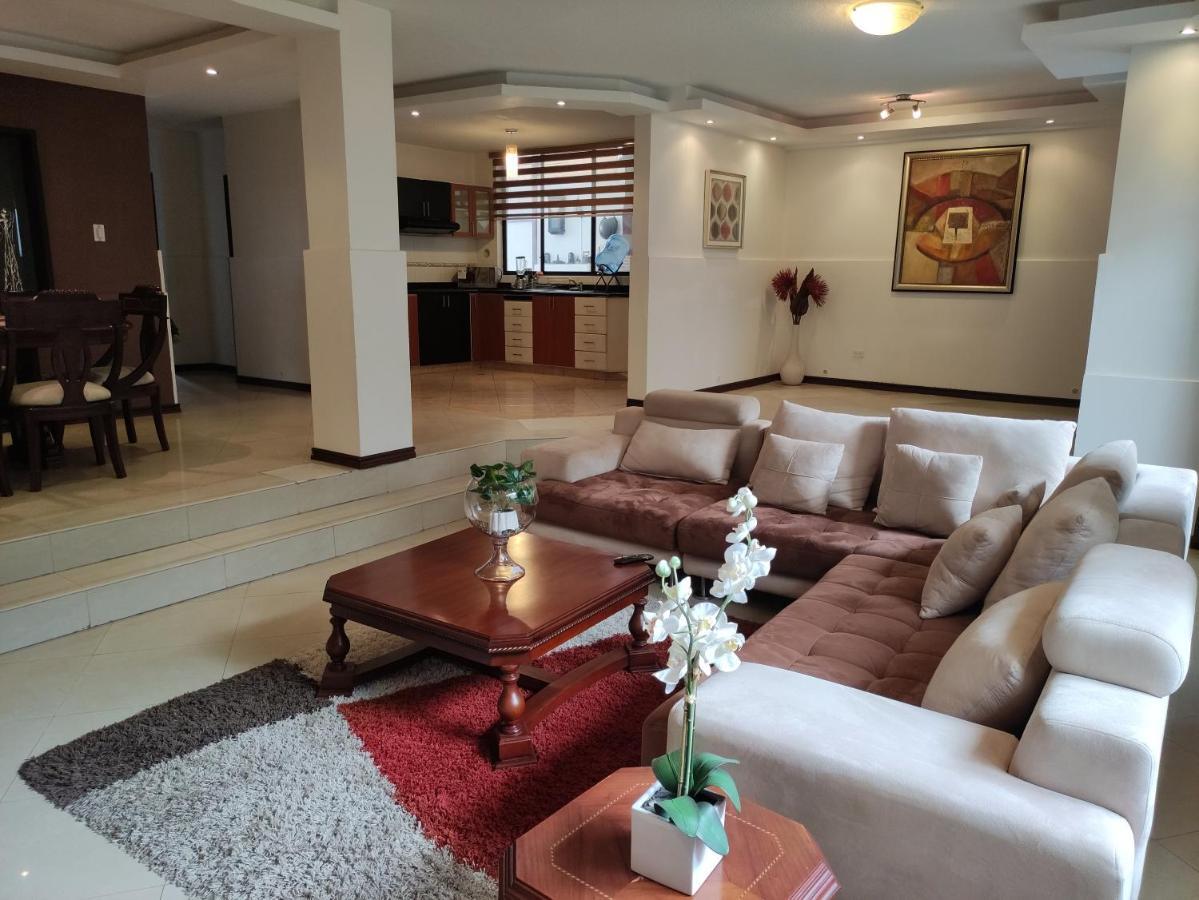 Hospedaje En Quito Norte, Apartamento & Suite Independientes Экстерьер фото