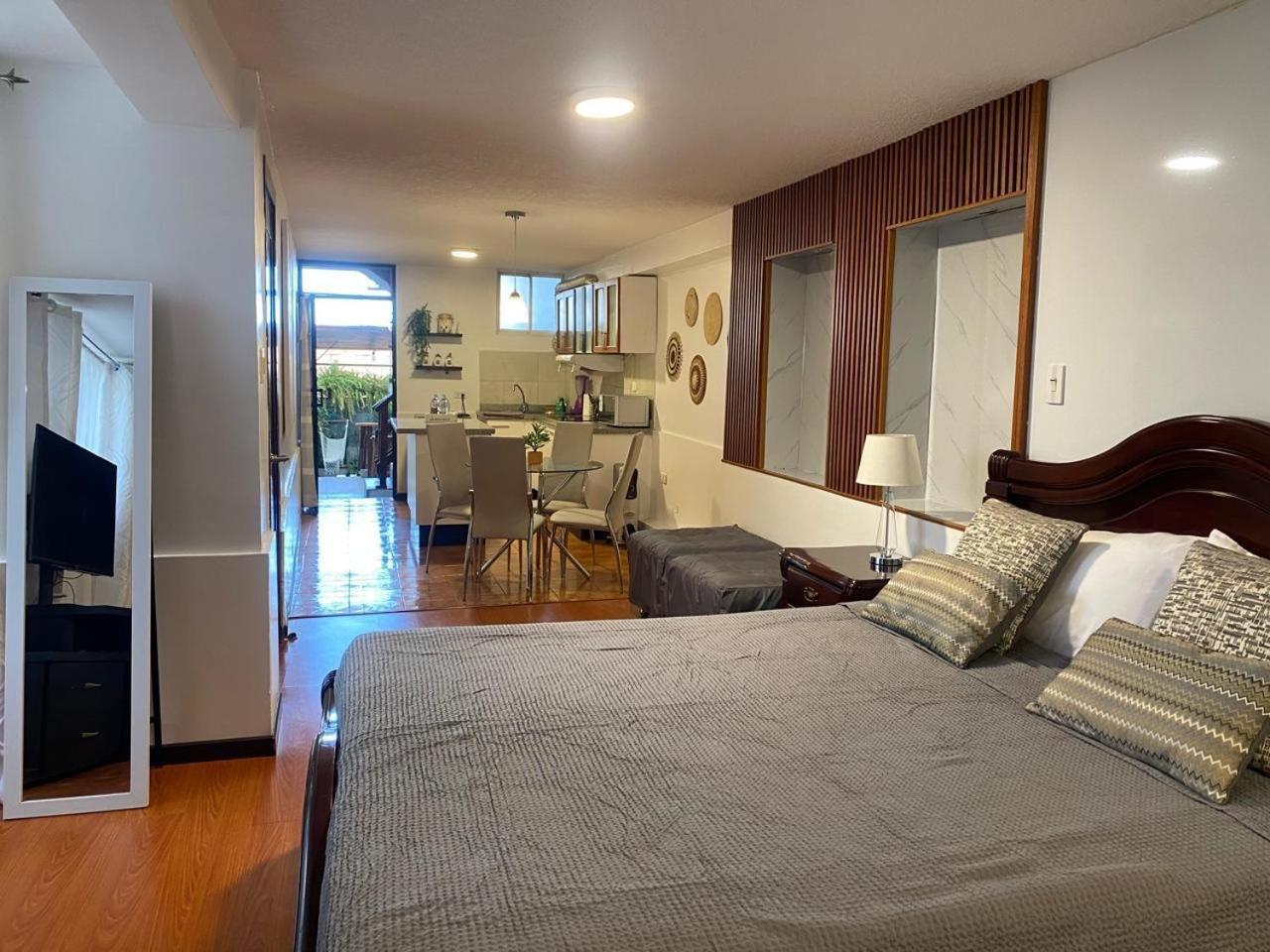 Hospedaje En Quito Norte, Apartamento & Suite Independientes Экстерьер фото