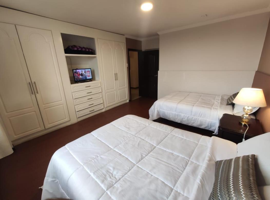 Hospedaje En Quito Norte, Apartamento & Suite Independientes Экстерьер фото